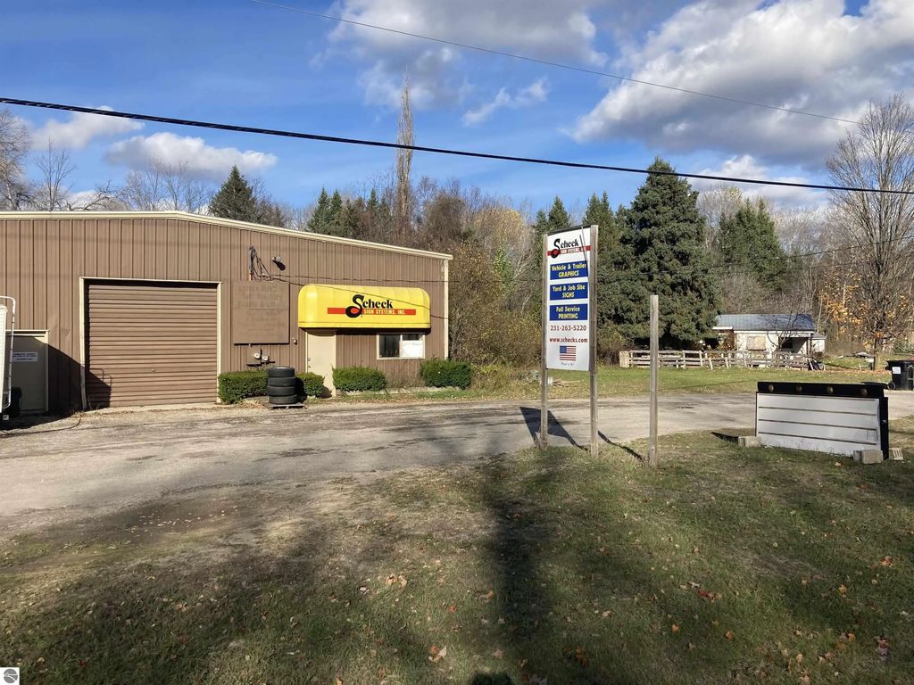 4205 E M-113, Kingsley