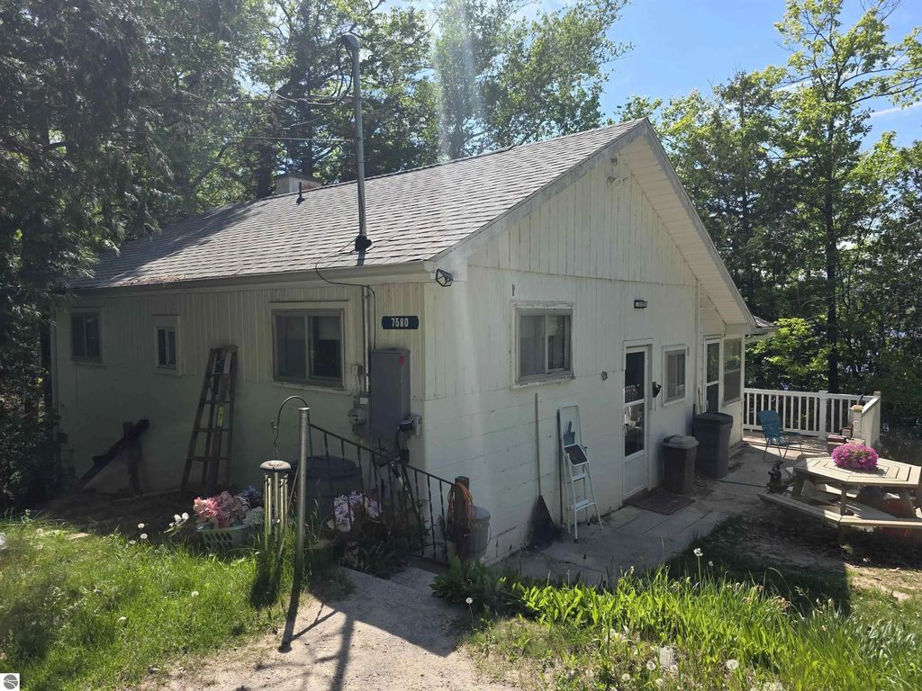 7580 O'connor Road, Hale