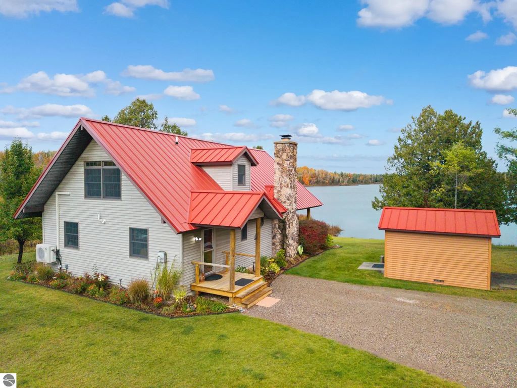 15202 Circle Drive, Ocqueoc