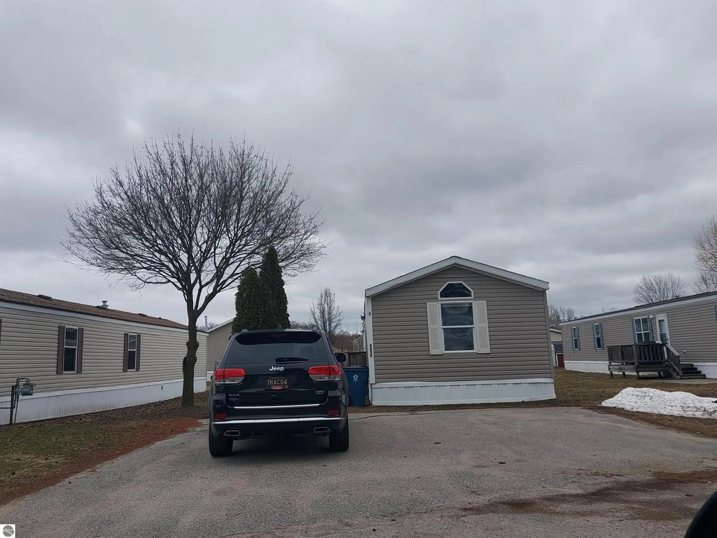 4652 Meadow Lane Drive, Traverse City