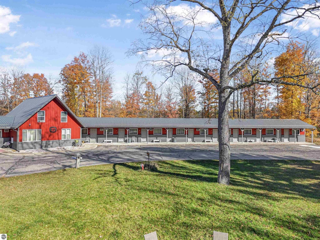 10422 Cadillac Highway, Thompsonville