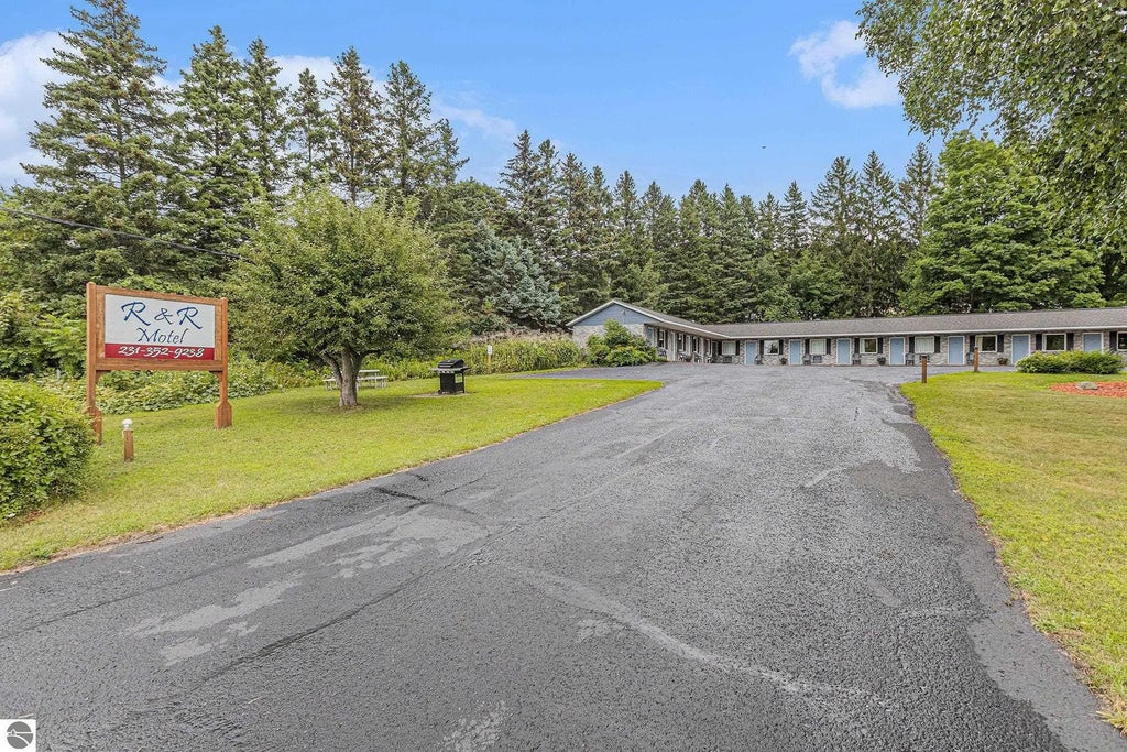 519 Lake Street, Frankfort