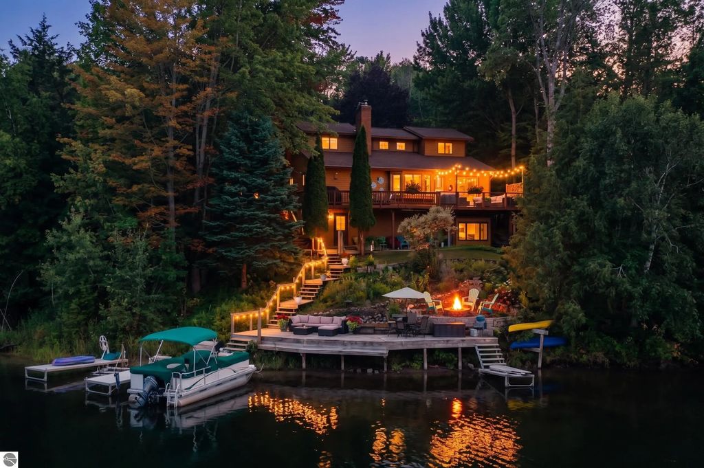 2593 Twin Bay Drive, Traverse City