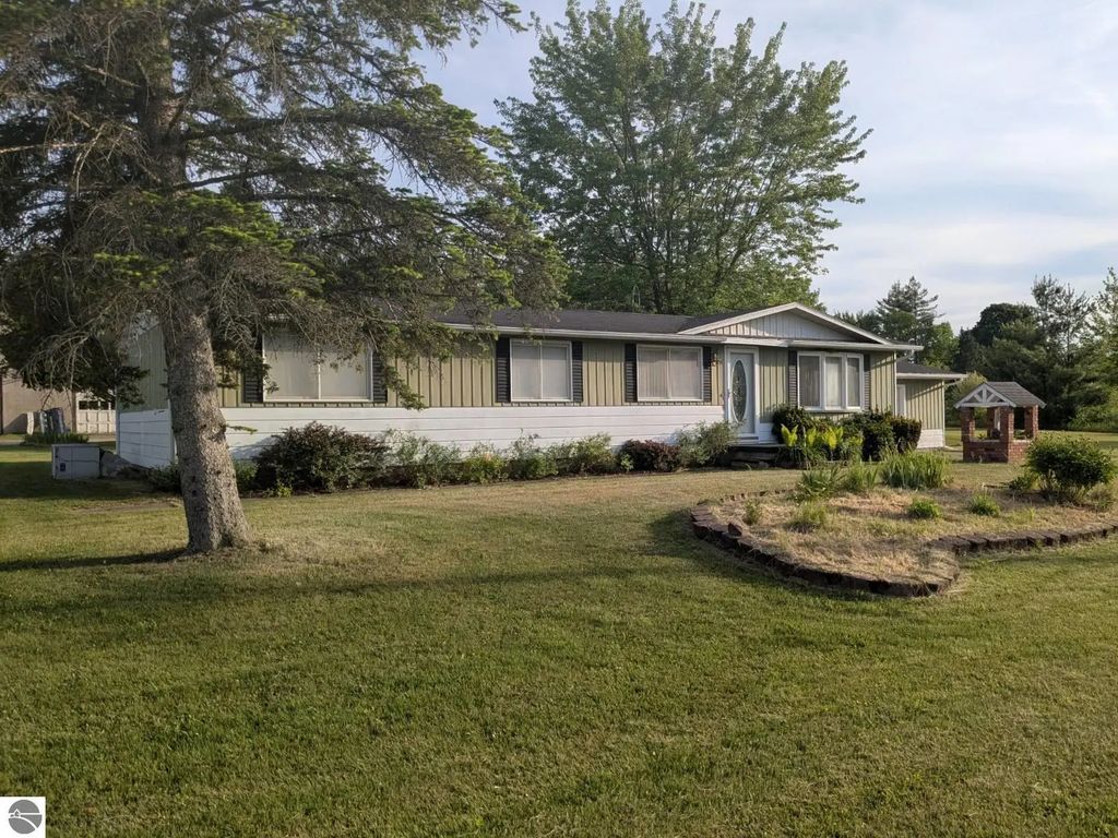 511 W Main Street, Hale