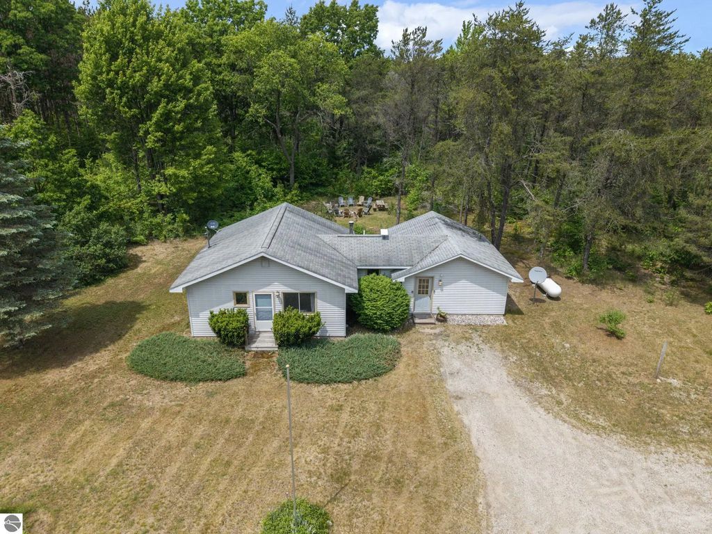 14764 Cinder, Beulah