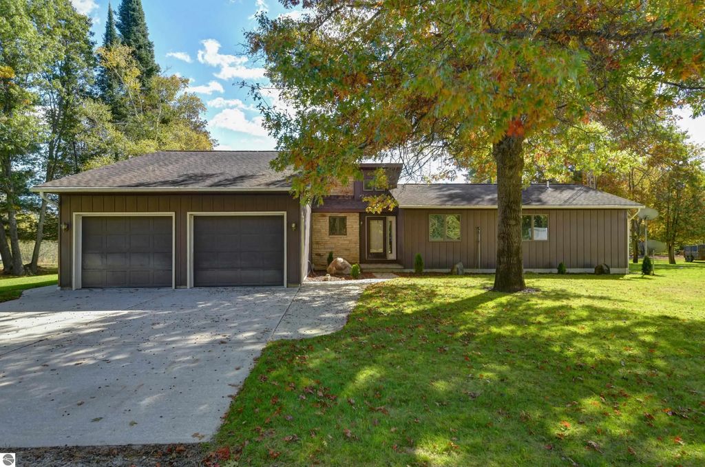 6562 Se Riverview Road, Fife Lake