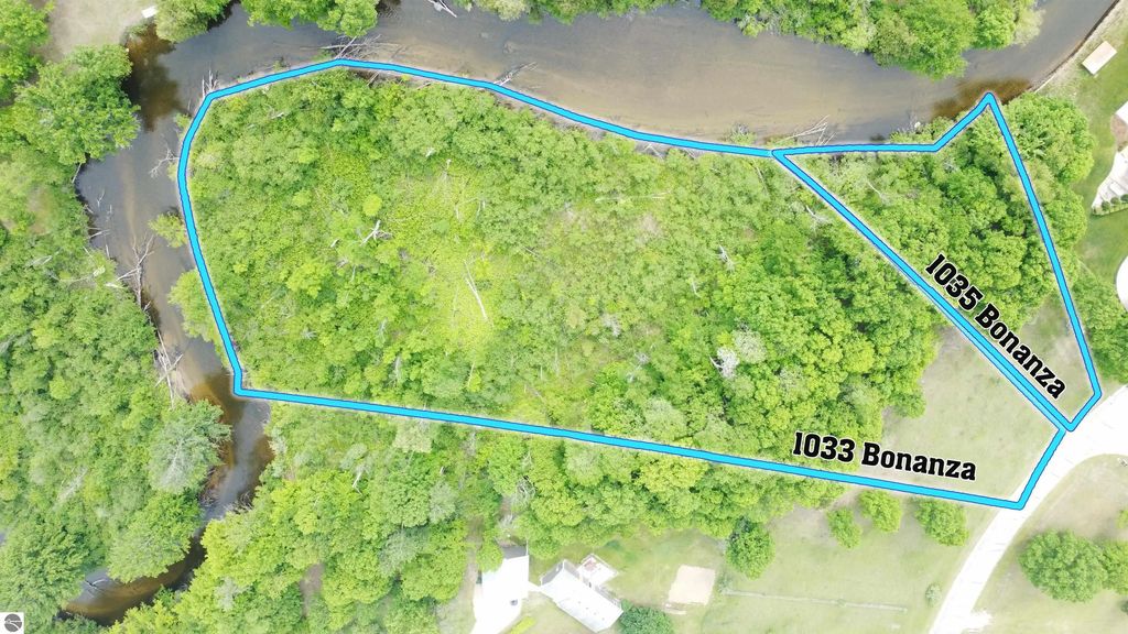 1033 & 1035 Bonanza Lane, Weidman