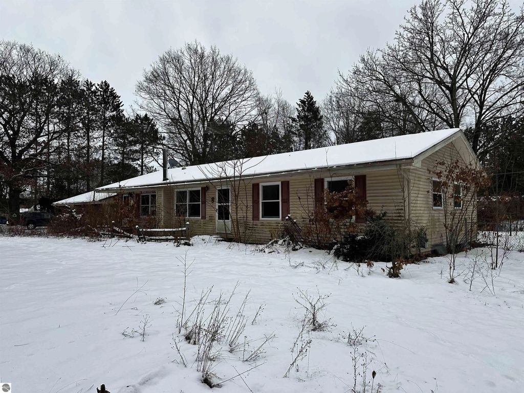 8745 Florence Street, Lake
