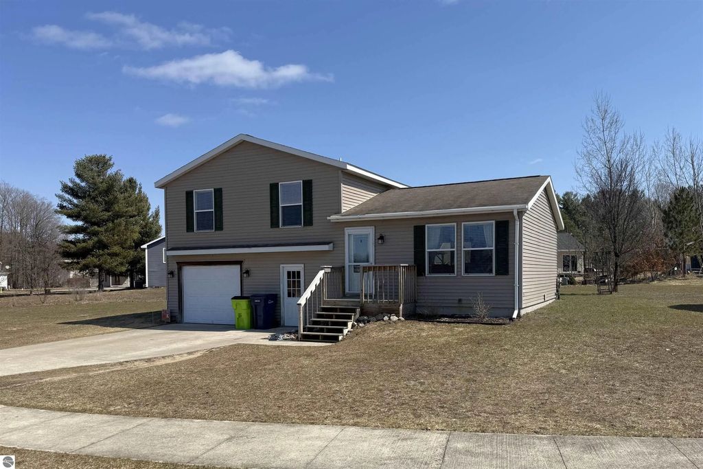 5341 Revella Lane, Grawn