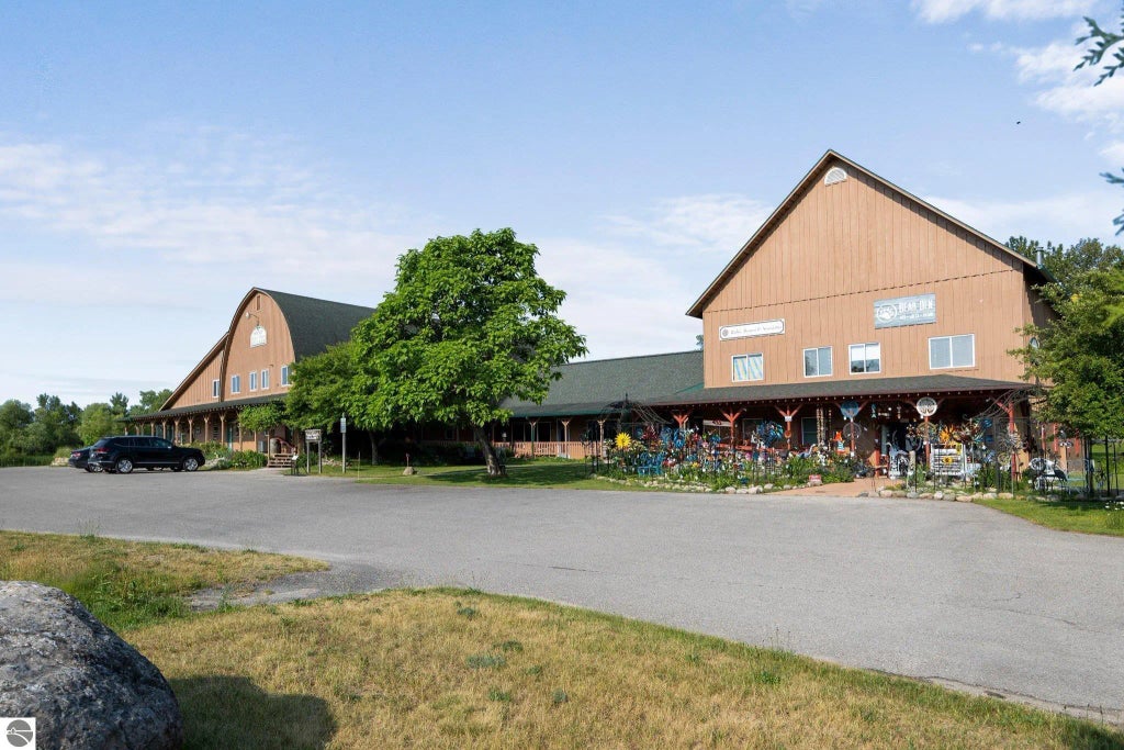 5046 S West Bay Shore 3 & 4, Suttons Bay