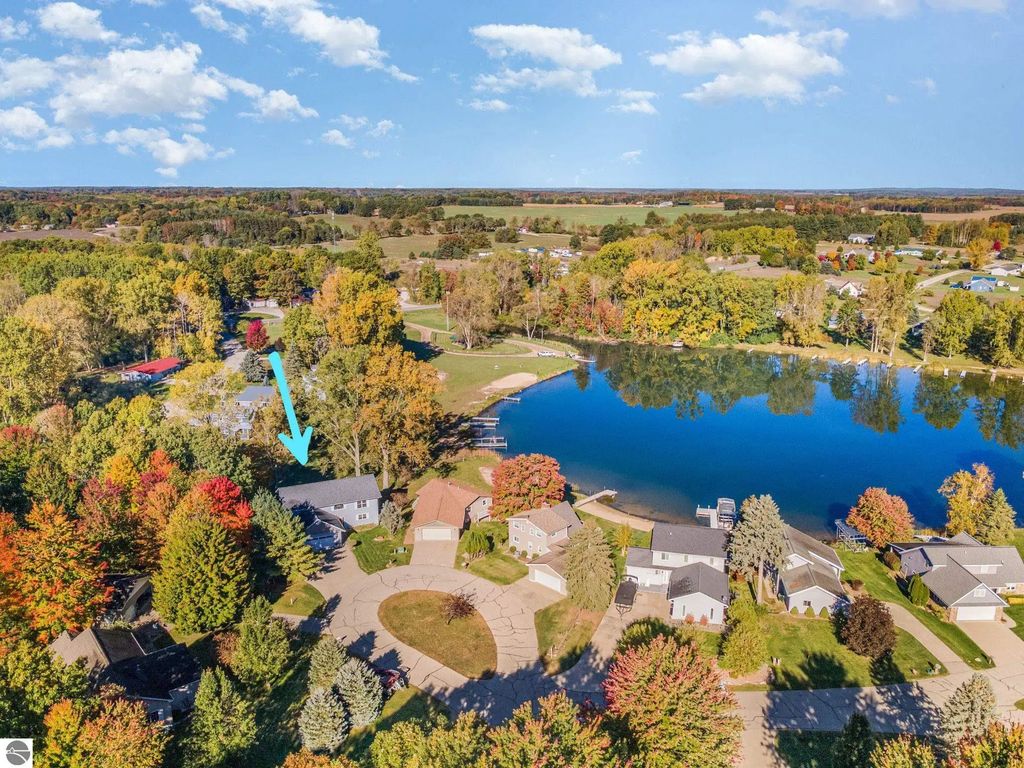 1057 Crown Point Drive, Lake Isabella