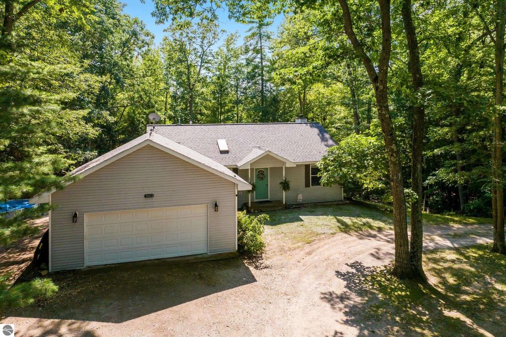9163 Youker Road, Grawn