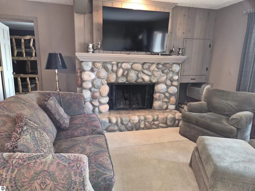 4633 N Crossover Drive 506, Bellaire