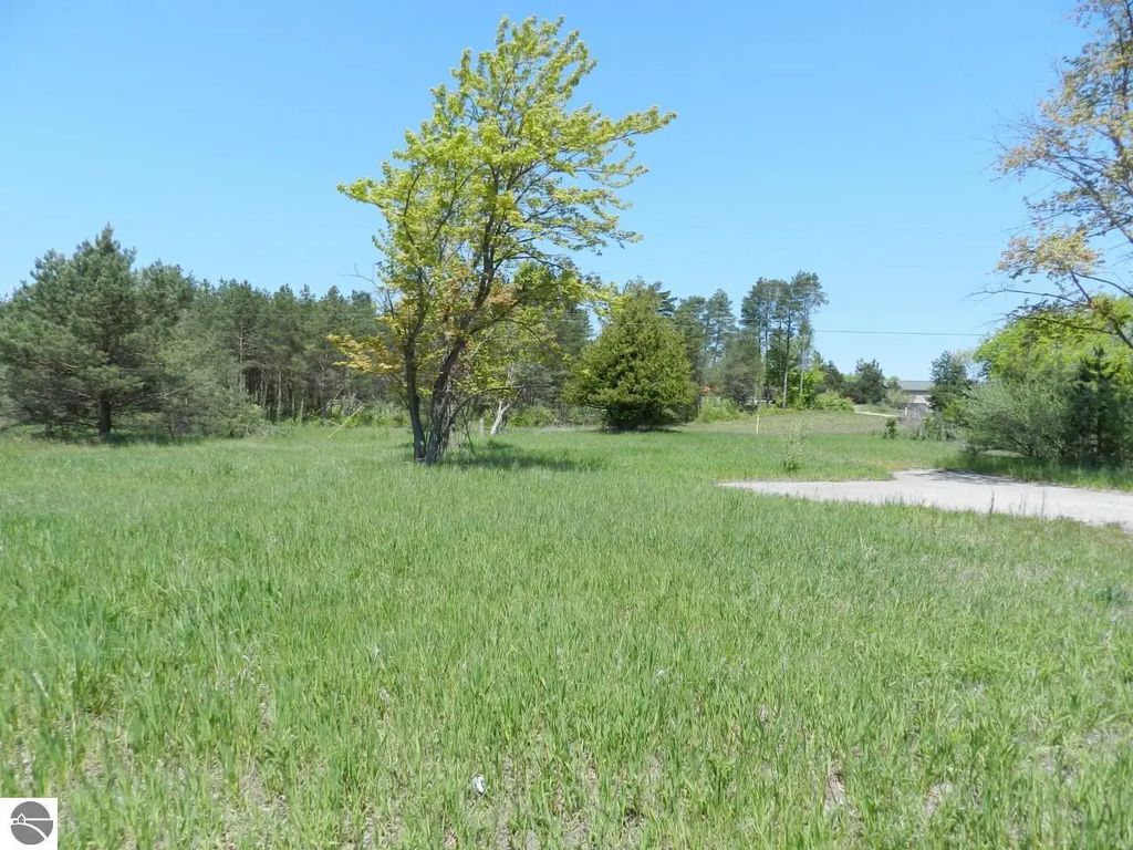 6274 S Us-31, Grawn