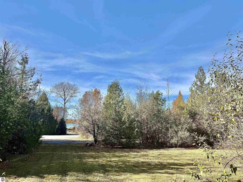 305 Rivershore Drive, Elk Rapids