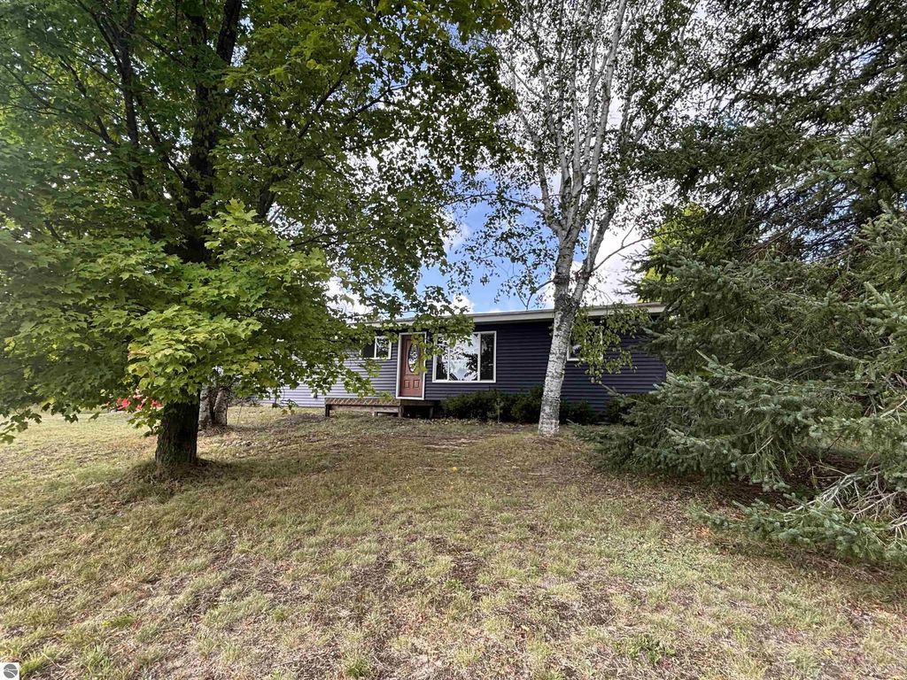 6105 Meyers Road, Kalkaska