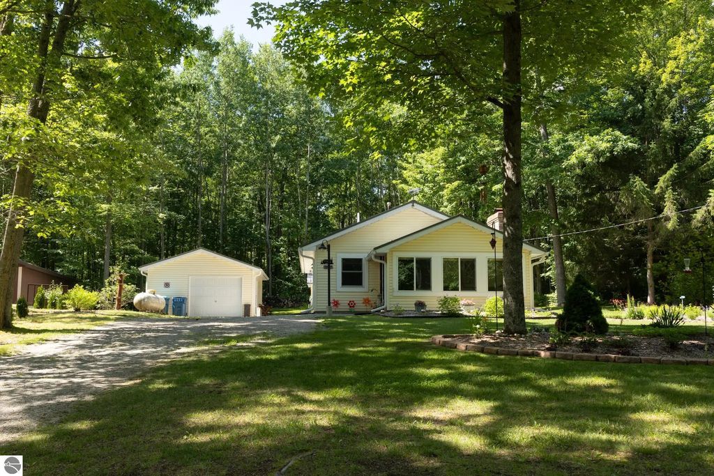 7692 Lakeview Drive, Harrison