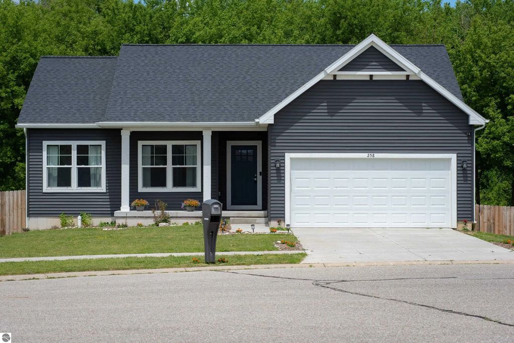 258 Ruby Court, Alma