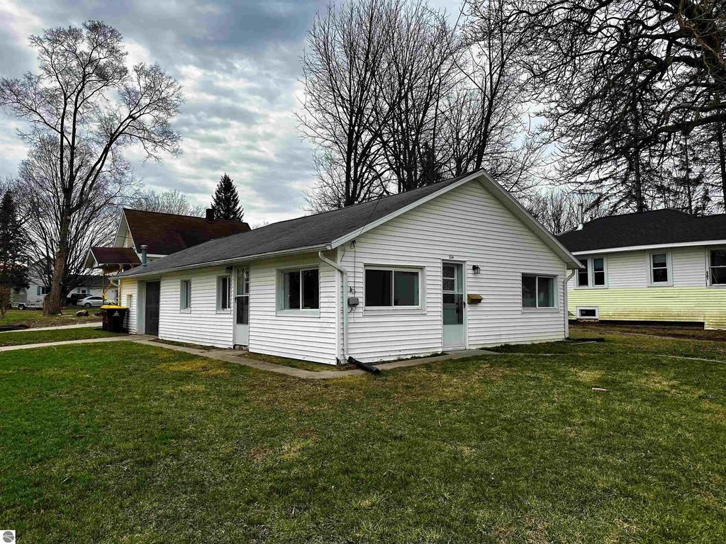 214 N Grover Avenue, Alma