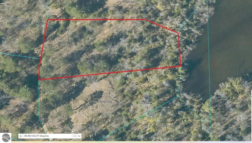 1.12ac Snowbowl Road, Houghton Lake