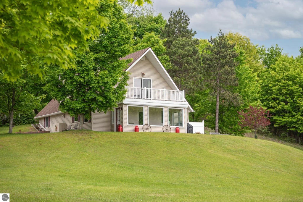 6921 Cram Road, Williamsburg