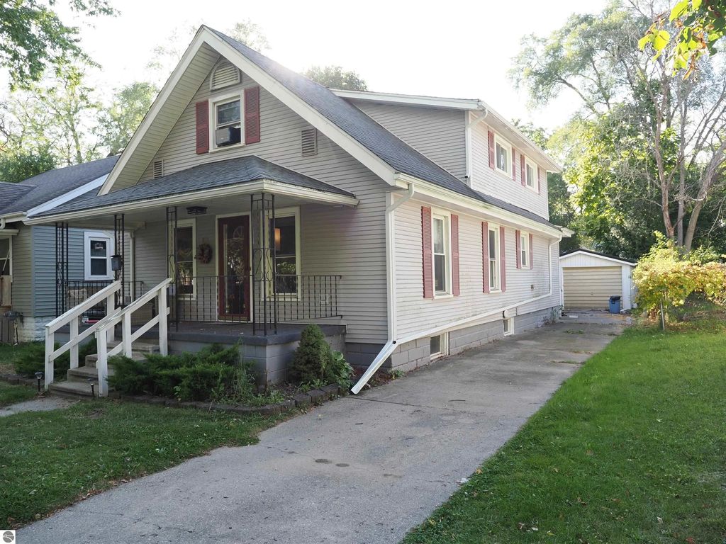 811 N River Avenue, Alma
