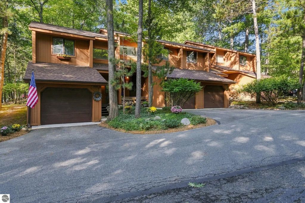 3919 Sherwood Forest Drive, Traverse City