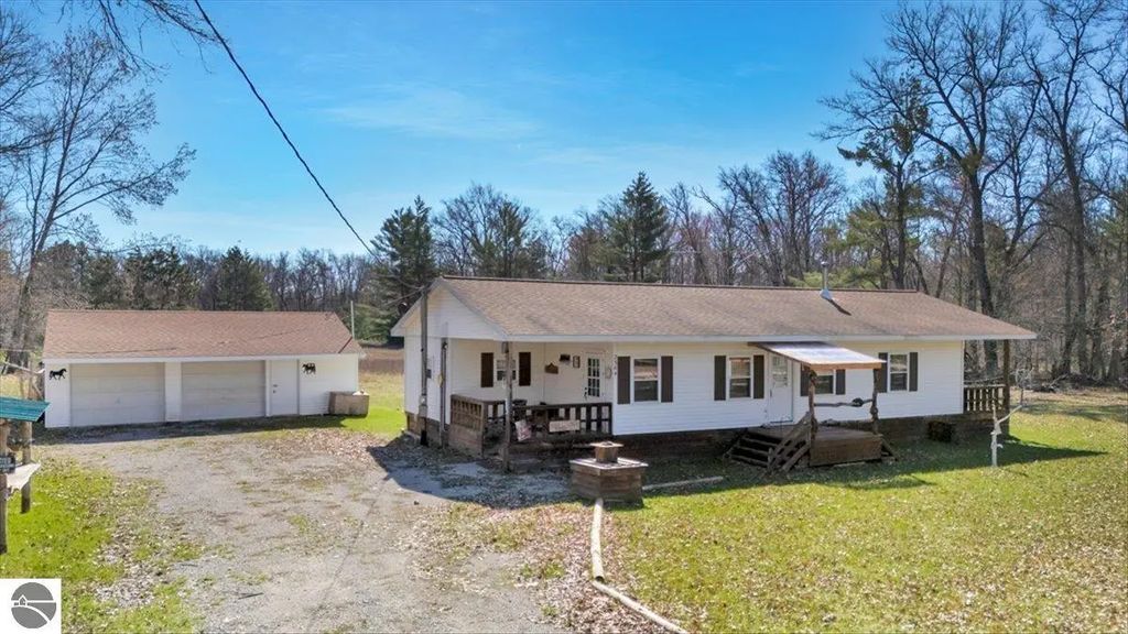2564 National City Road, Hale