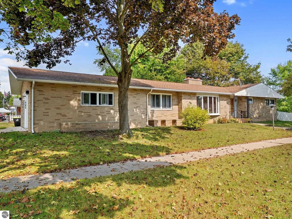401 E Westover Street, East Tawas
