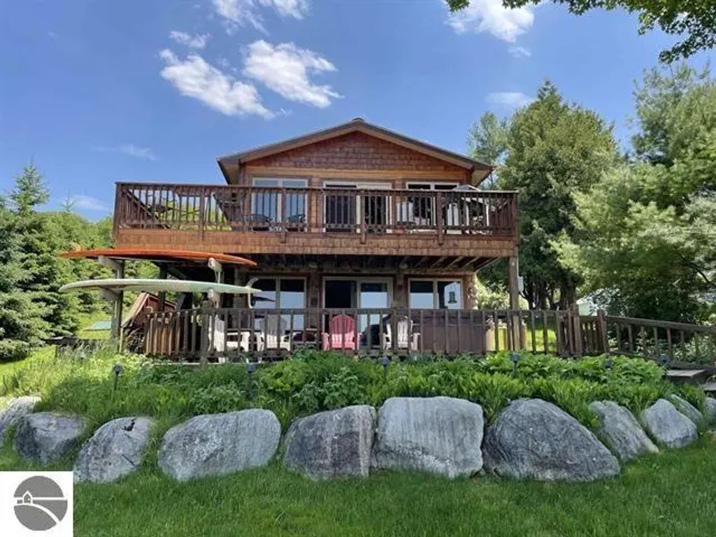 11282 Se Torch Lake Drive, Alden