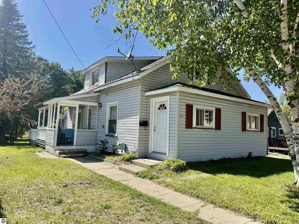 711 Francisco Avenue, Alma