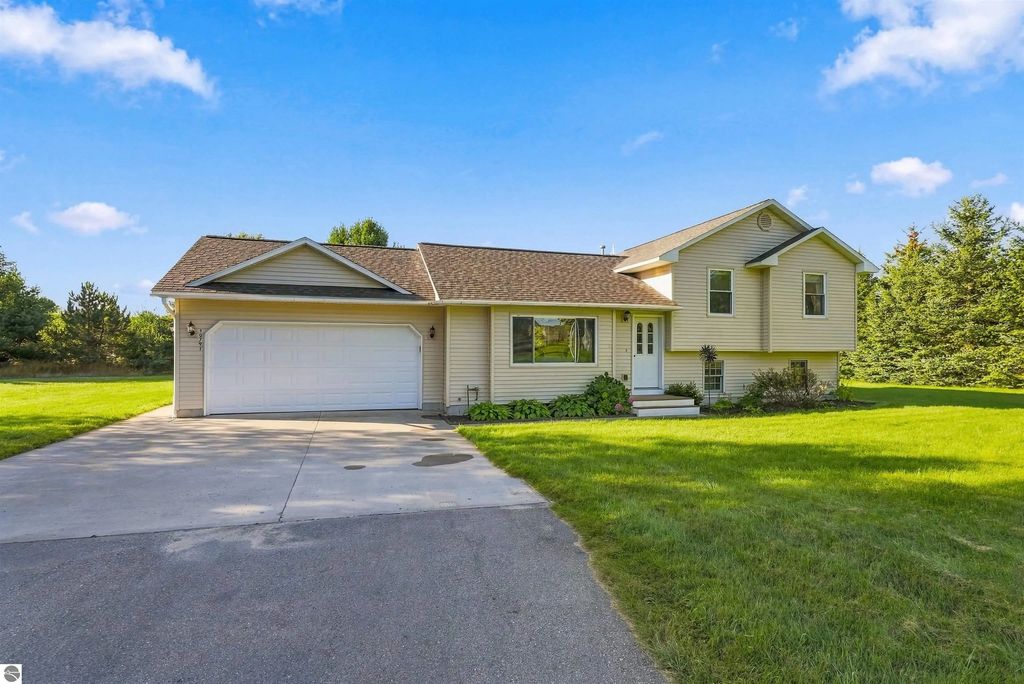 10791 Cedar Run Road, Traverse City