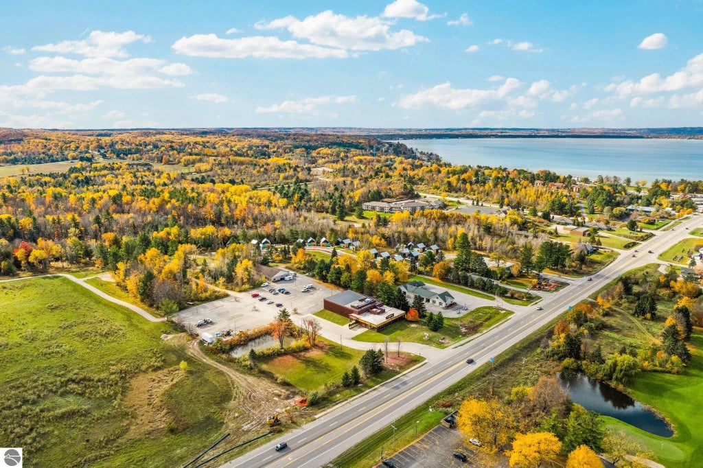 5961 E Oslo Street, Williamsburg