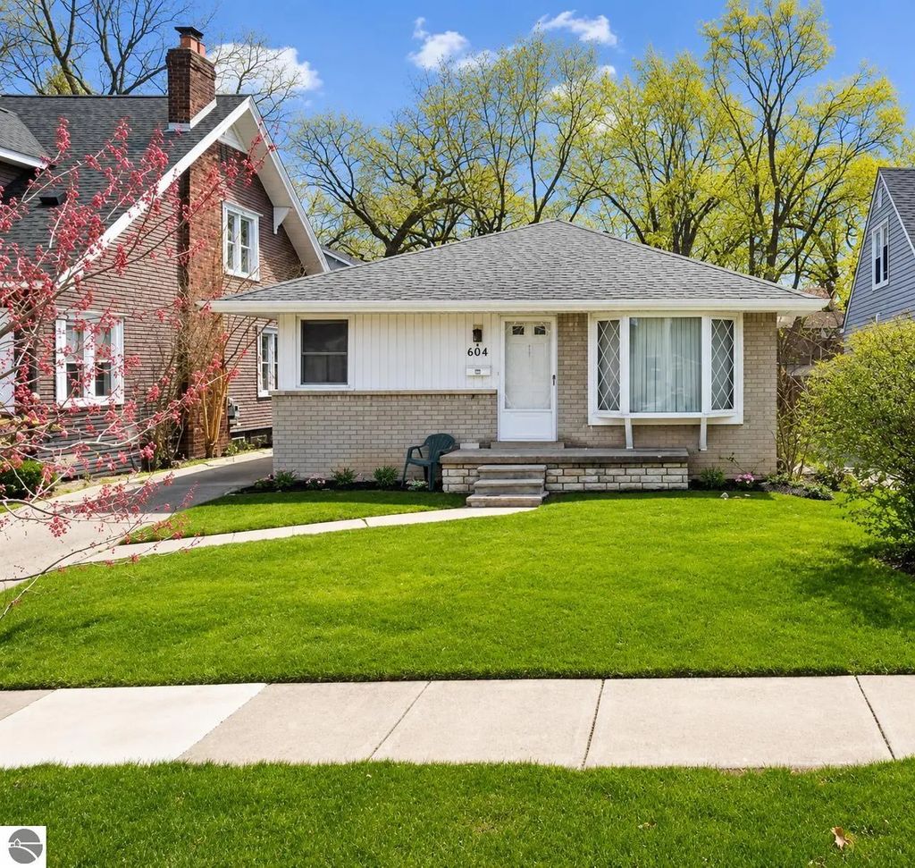 604 Lockwood Road, Royal Oak