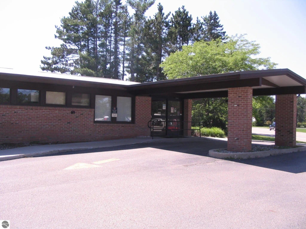 1010 W North Down River Road, Grayling