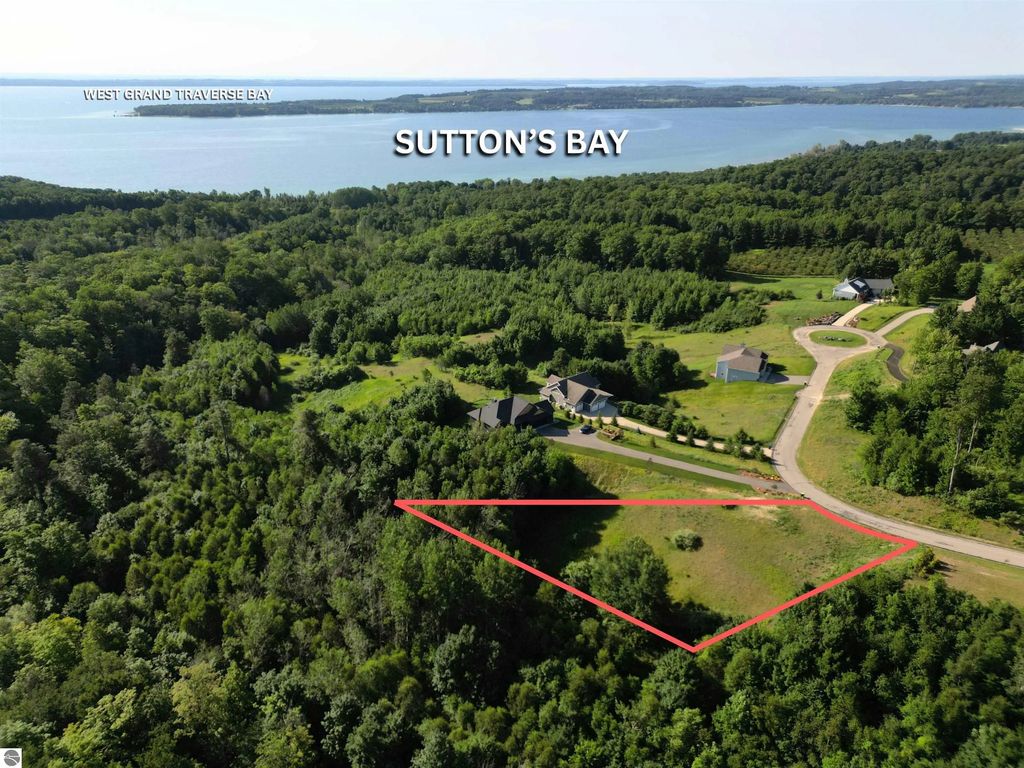 1886 N Blue Water Court, Suttons Bay