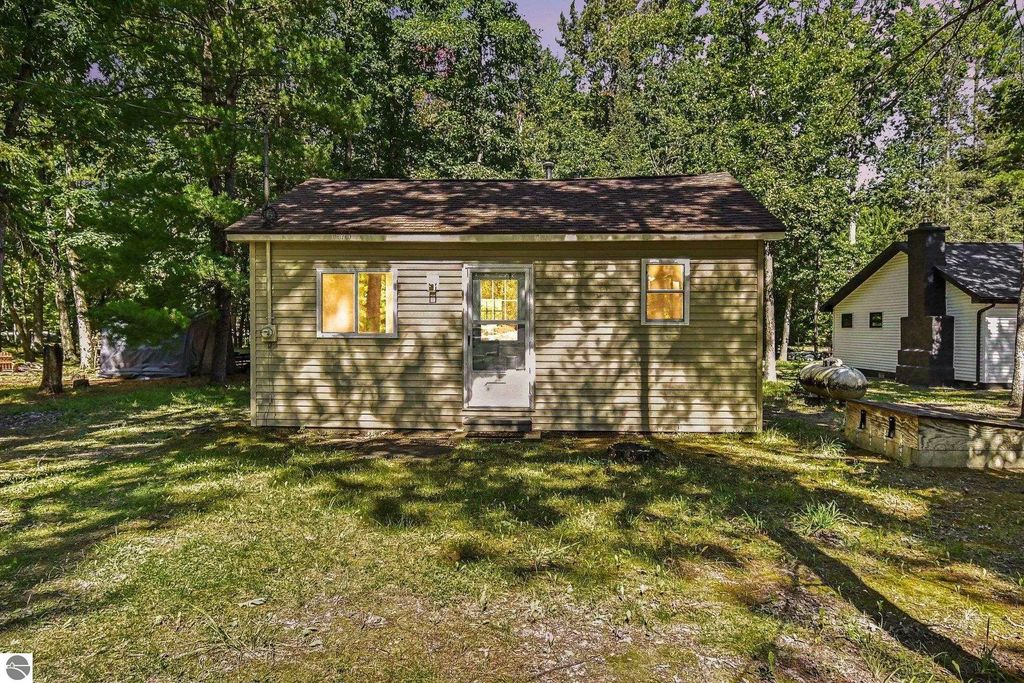 7786 Nicole Drive, South Branch