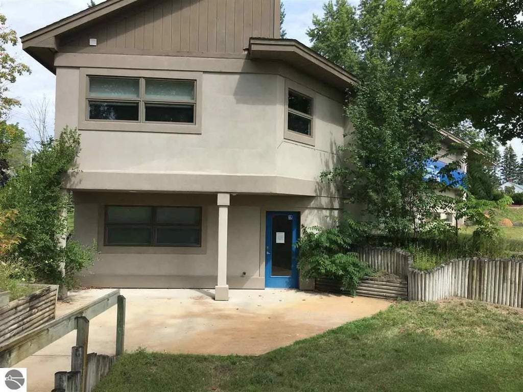 6170 Us-31 N Lower, Williamsburg