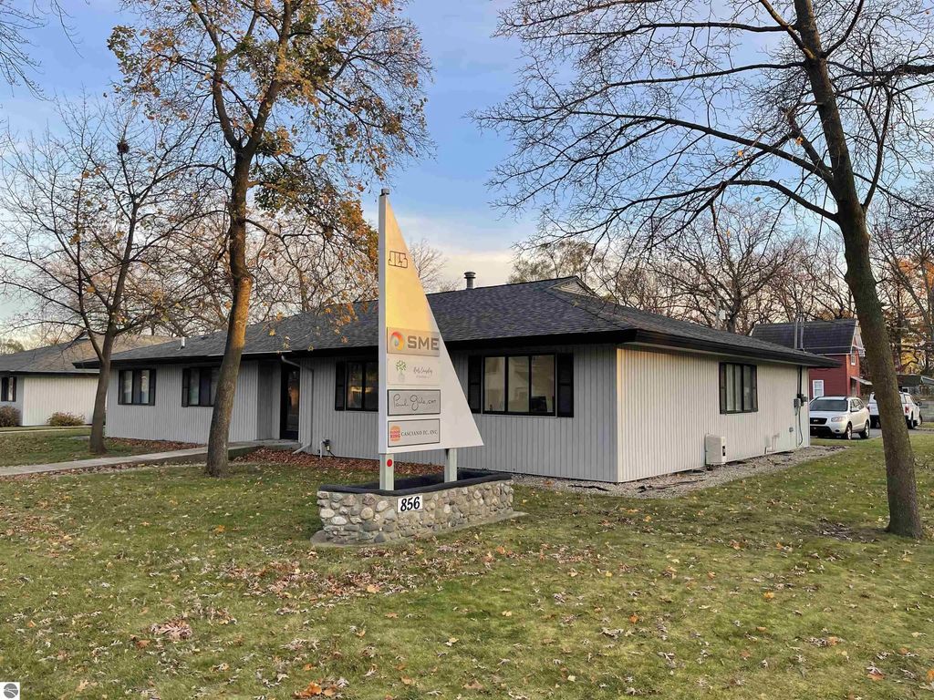 856 E Eighth Street 5, Traverse City