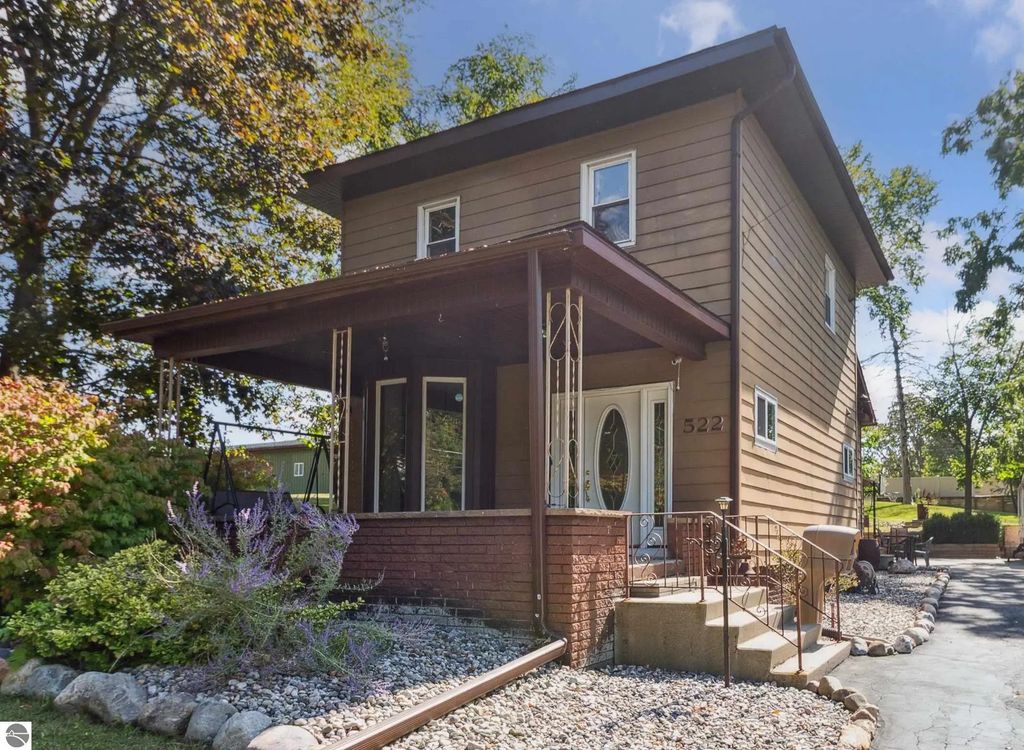 522 E Saginaw Street, St Louis