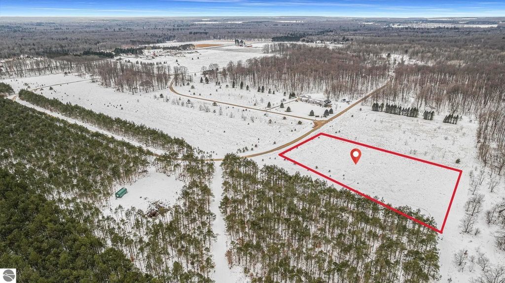 311 Kleehammer Club Drive, Kalkaska