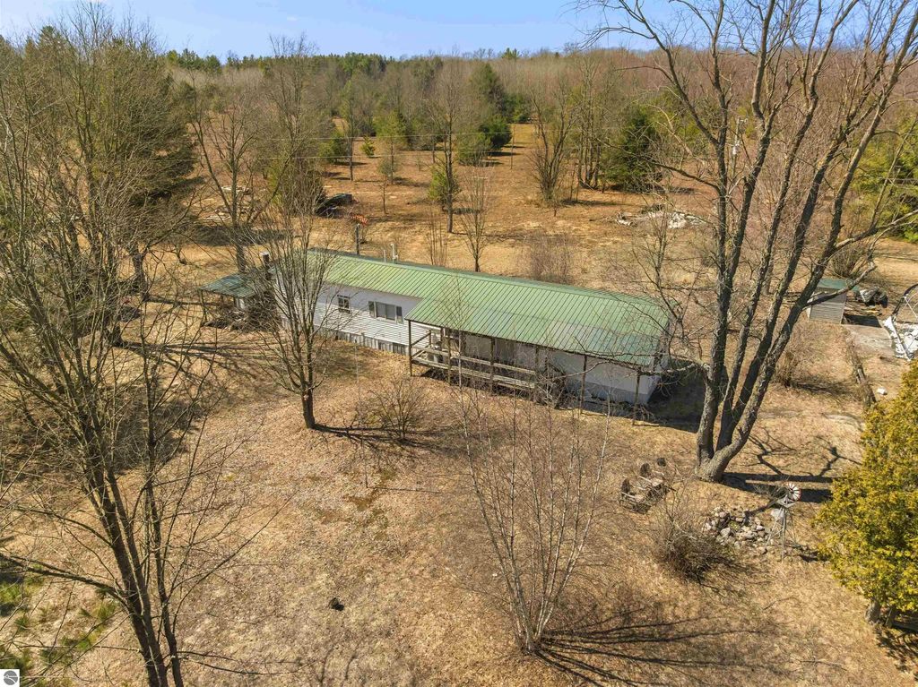 17403 Springdale, Thompsonville