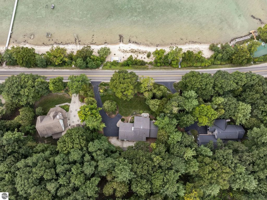 11400 Peninsula Drive, Traverse City