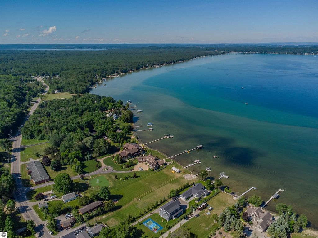 11282 S East Torch Lake Drive, Alden