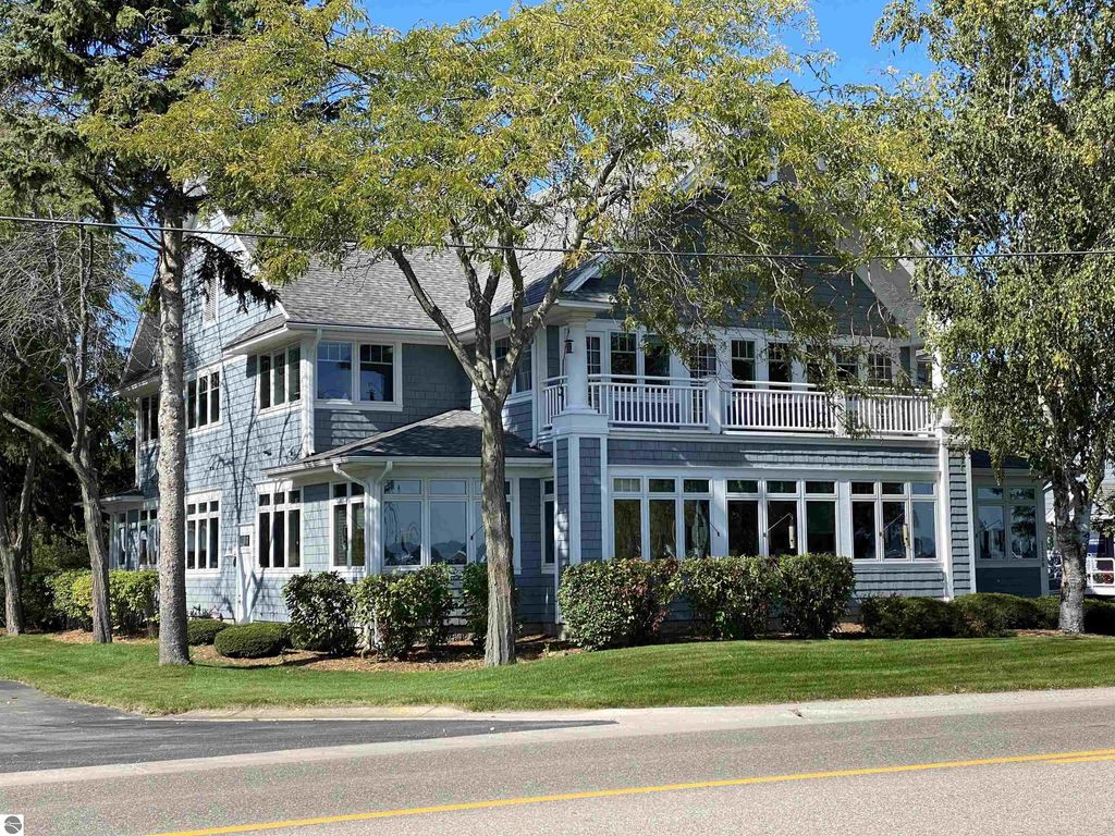 13300 Sw Bayshore Drive A-2, Traverse City