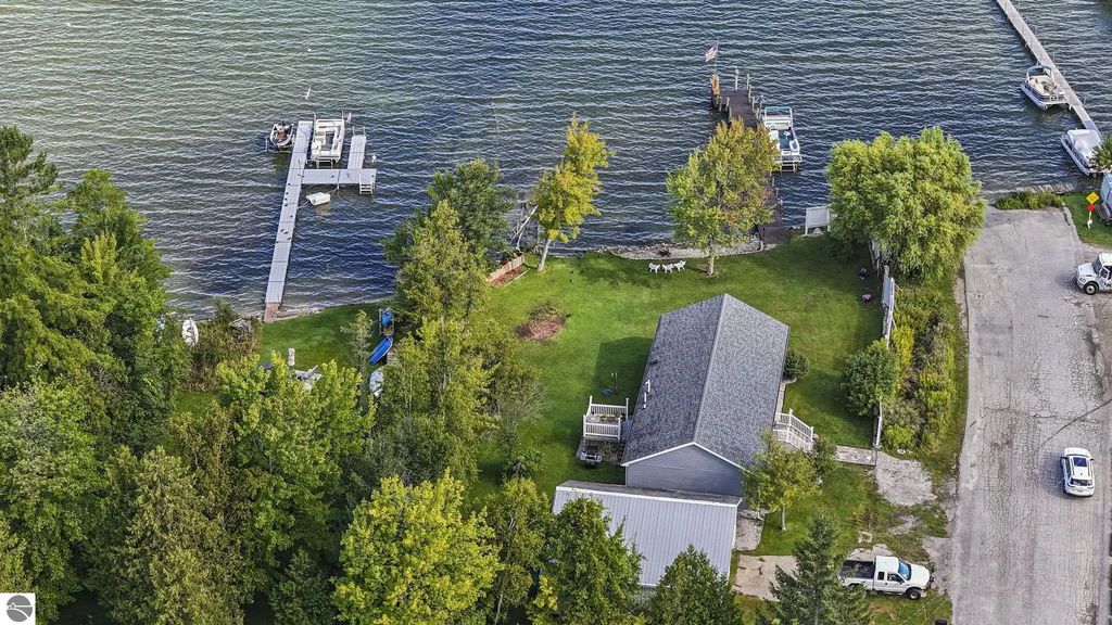 9850 S Perrins Landing Drive, Traverse City
