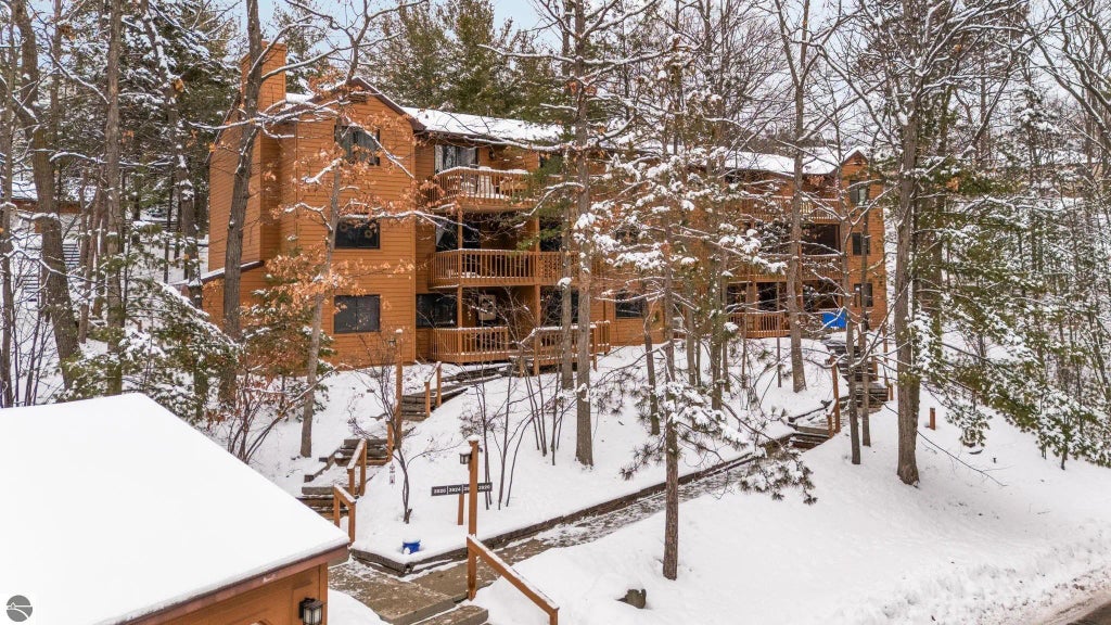 3922 Sherwood Forest Drive, Traverse City