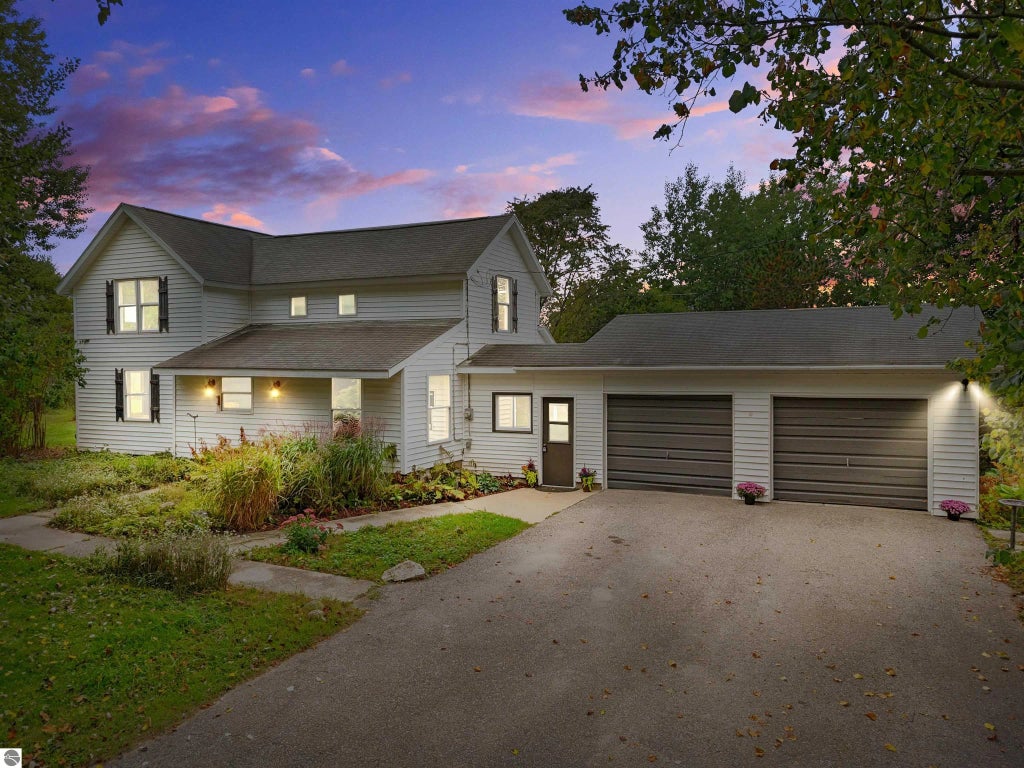 2917 N 47 Road, Manton