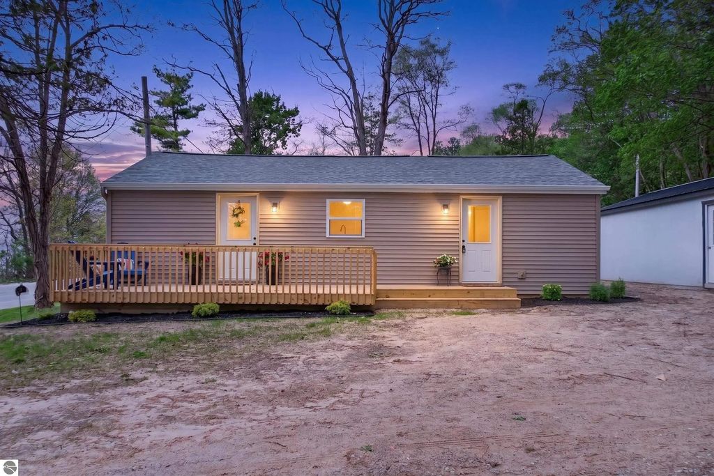 4494 Five Mile Road, Williamsburg