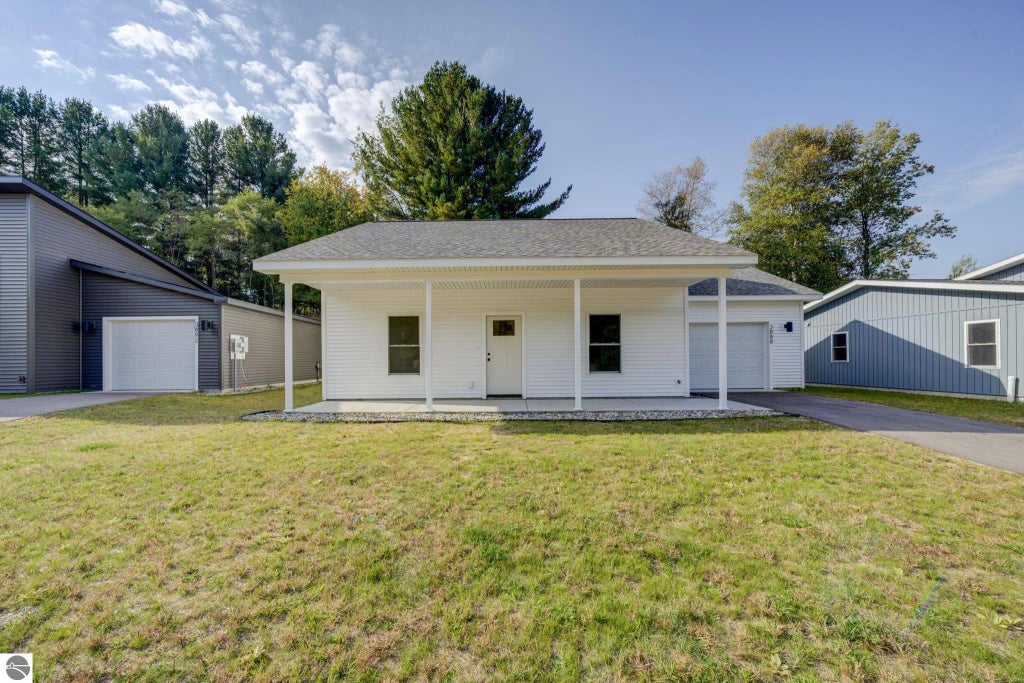 3888 Falling Leaf Trail, Traverse City